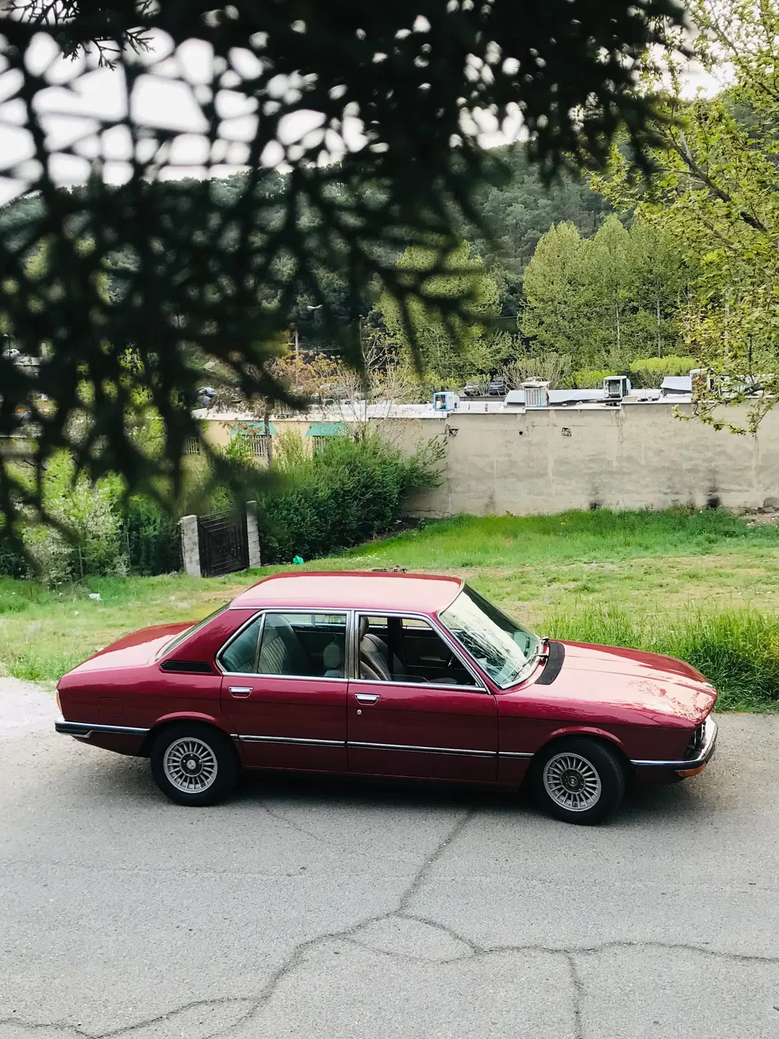 bmw518|خودرو کلاسیک|تهران, حسینآباد|دیوار
