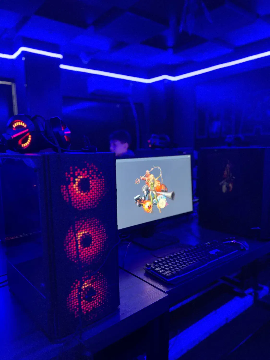 گیمینگ|رایانه رومیزی|اصفهان, جلفا|دیوار