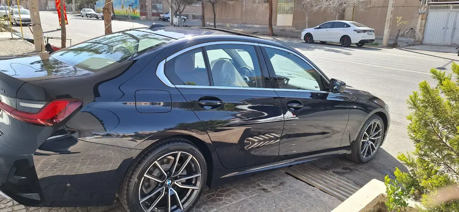 BMW  325i مدل 2025 ترخیص 2026|خودرو سواری و وانت|تهران, میدان ولیعصر|دیوار