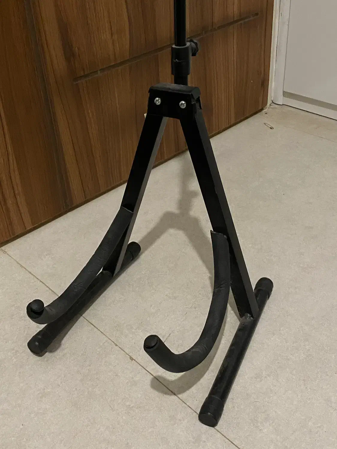 استند گیتار|گیتار، بیس، امپلیفایر|شاهینشهر, شهرک امام علی|دیوار