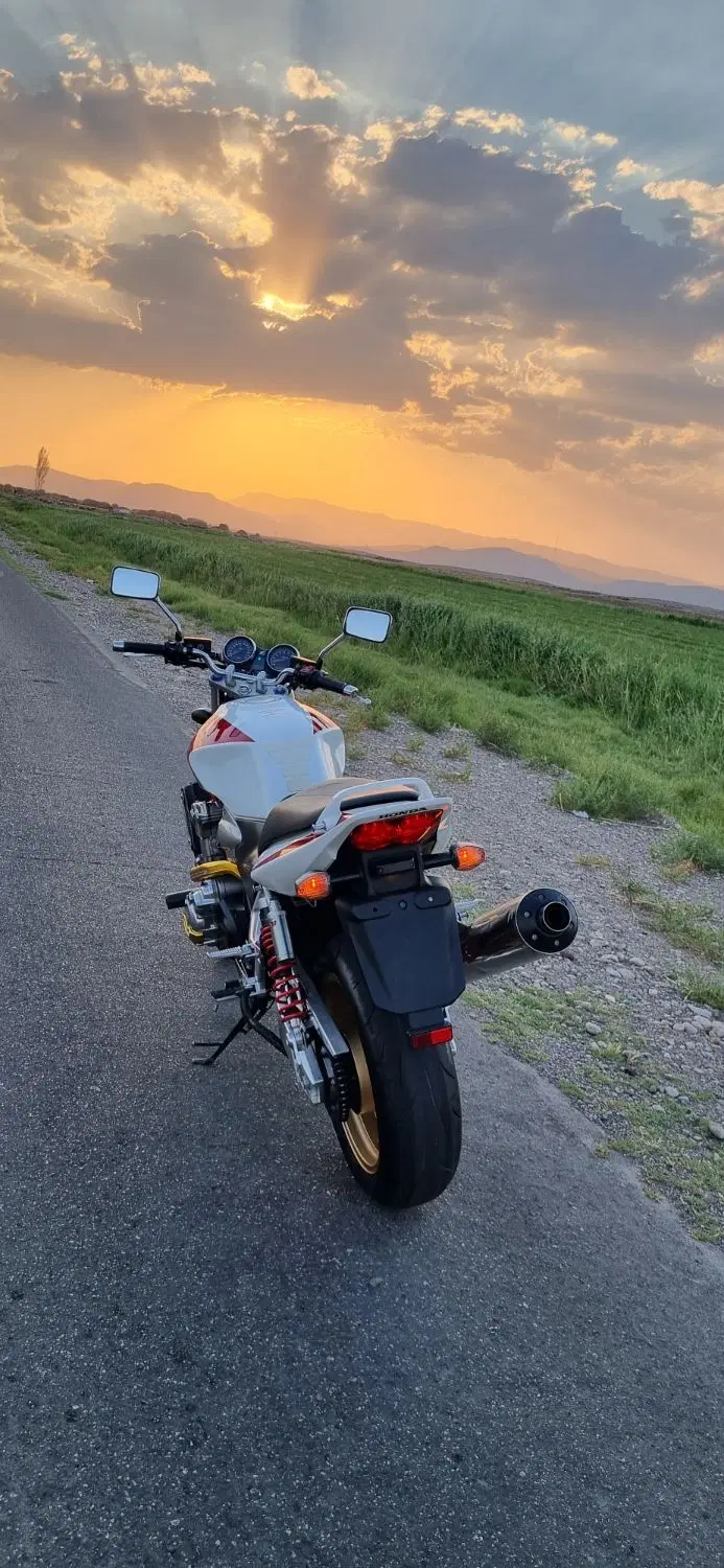 CB1300 SF 2006|موتورسیکلت|پلدشت, |دیوار