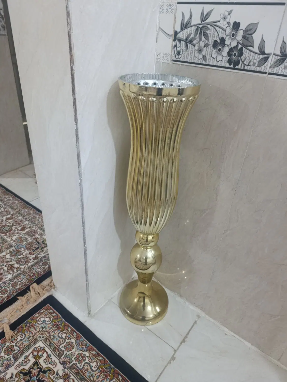 گلدان|گل و گیاه طبیعی|آبادان, |دیوار