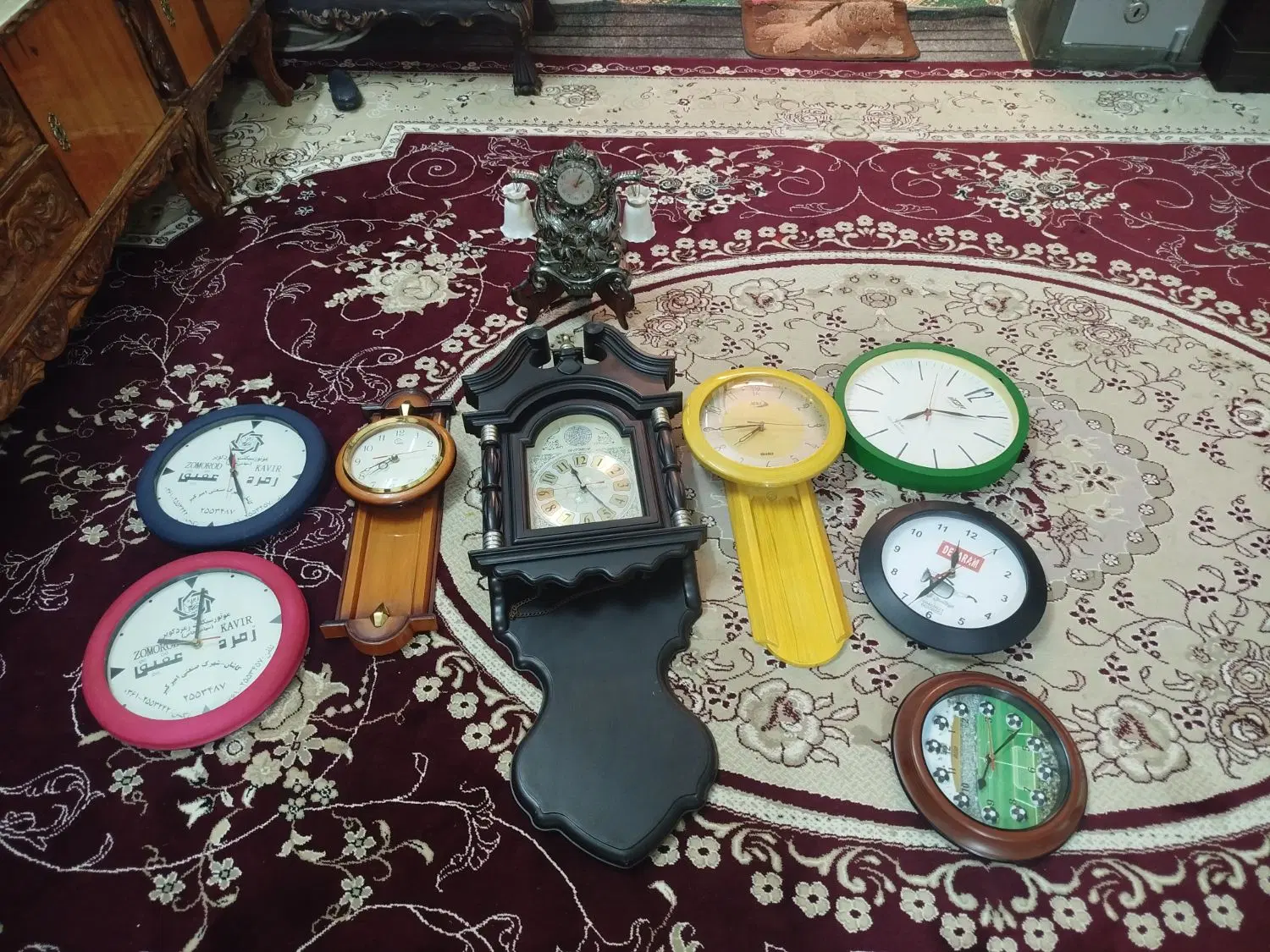 ساعت|ساعت دیواری و تزئینی|کاشان, ۲۲ بهمن|دیوار