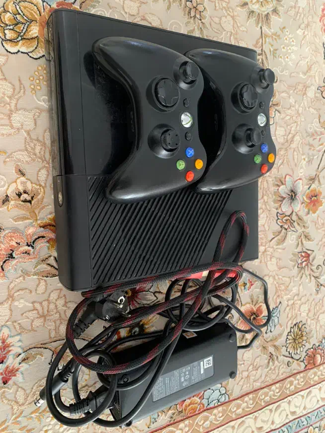 Xbox 360|کنسول، بازی ویدئویی و آنلاین|ایوان, |دیوار
