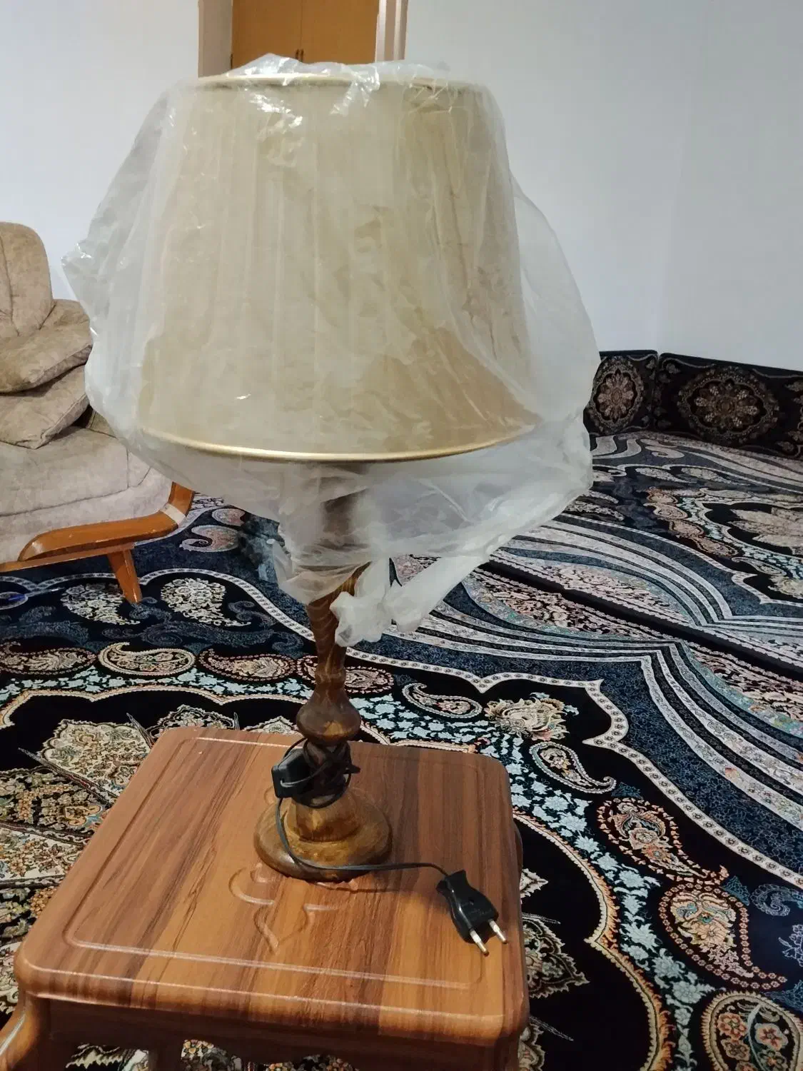 آباژور|چراغ خواب و آباژور|تاکستان, |دیوار