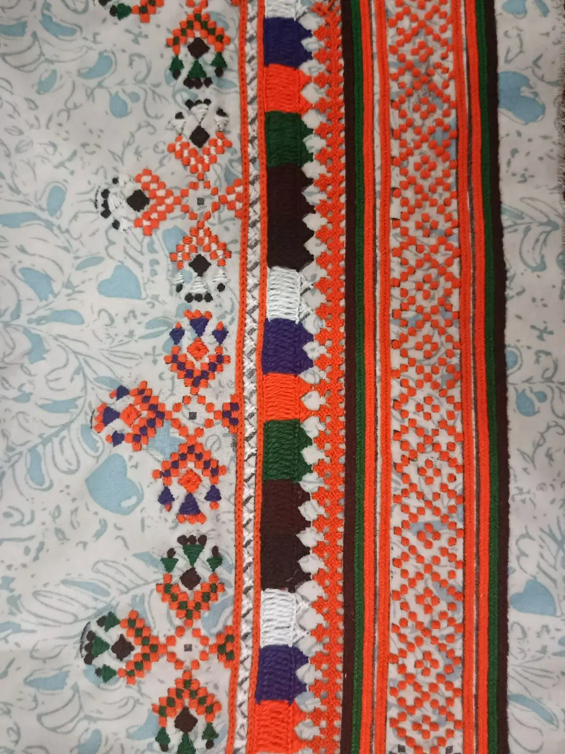 دوچ گر|لباس|سراوان, |دیوار