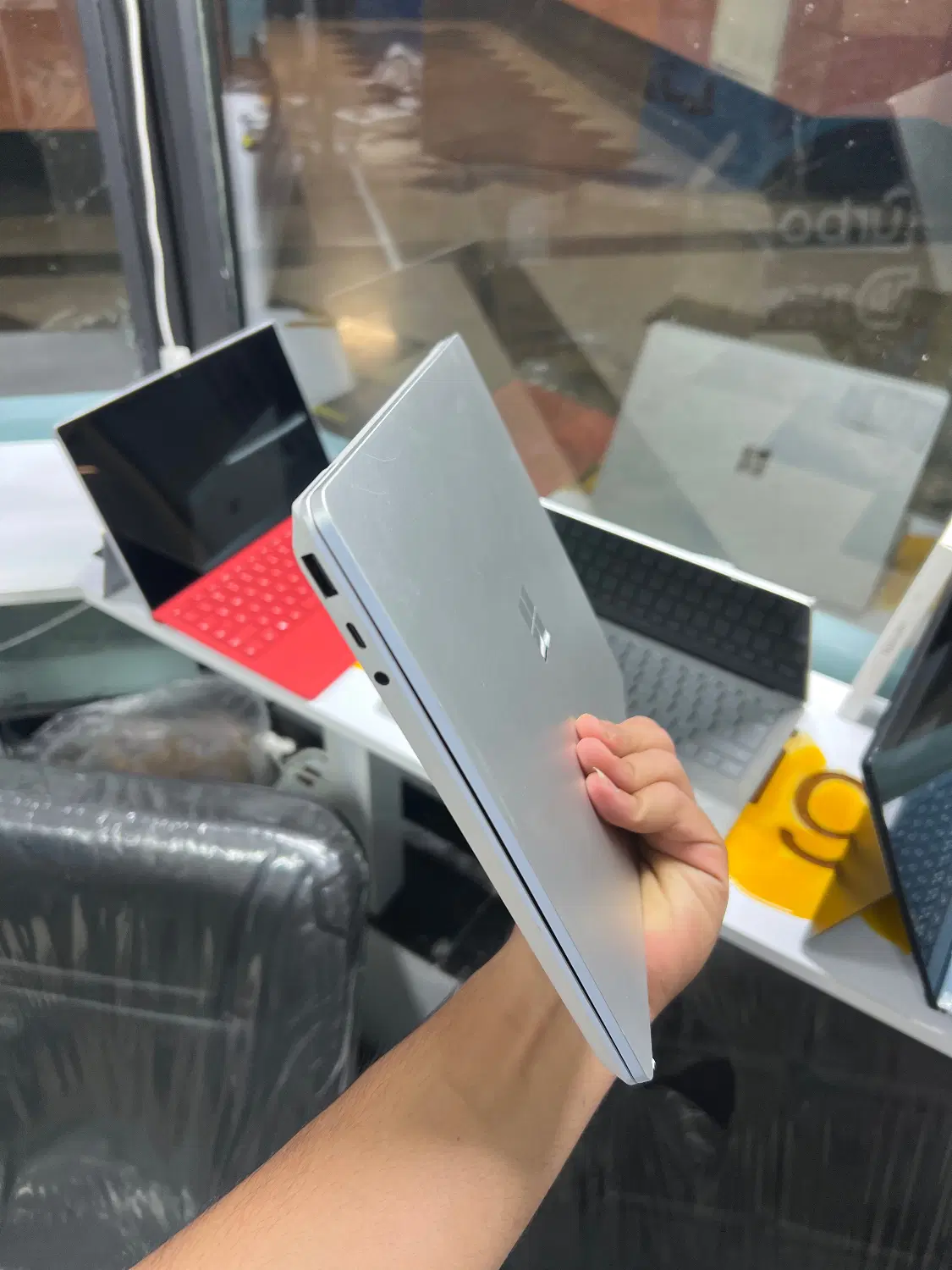 Surface Goi5(10)|رایانه همراه|تهران, میدان ولیعصر|دیوار