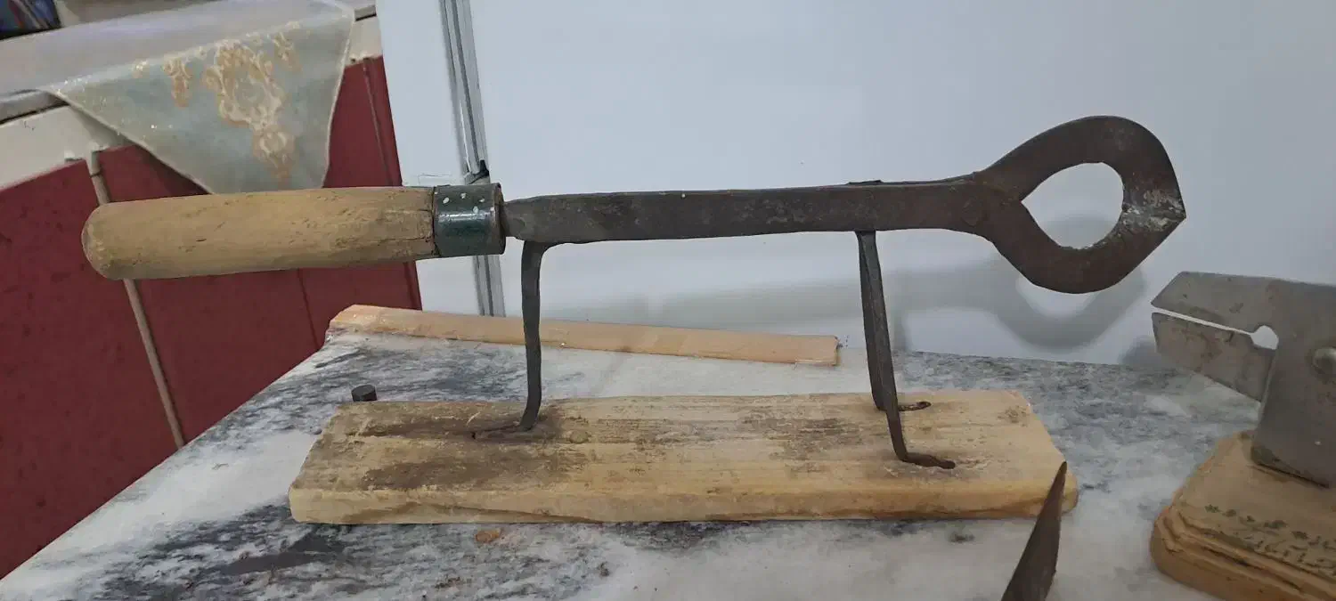 قندشکن|کلکسیون اشیاء عتیقه|مشهد, یاس|دیوار