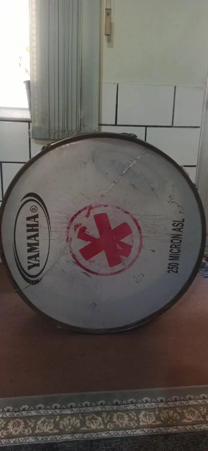 طبل بزرگ|درام و پرکاشن|شهرکرد, |دیوار