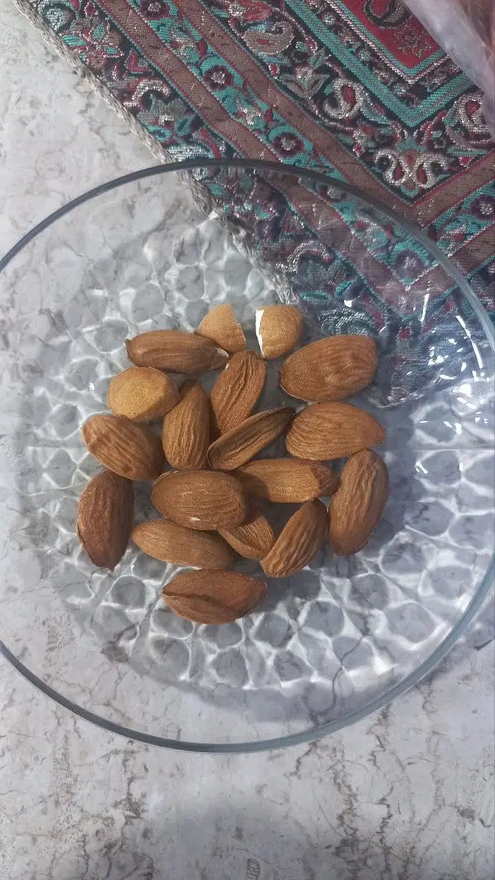 بادام|خوردنی و آشامیدنی|یزد, |دیوار