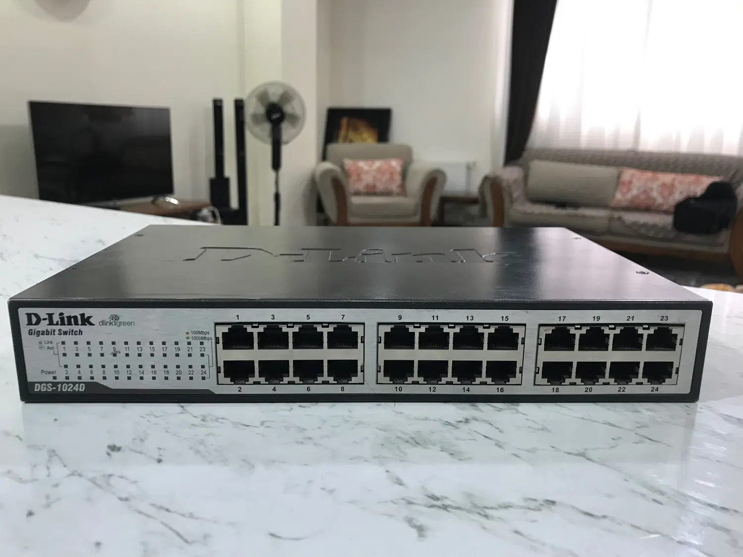 Dlink 1024D سوییچ|مودم و تجهیزات شبکه|کرج, شهرک بنفشه|دیوار