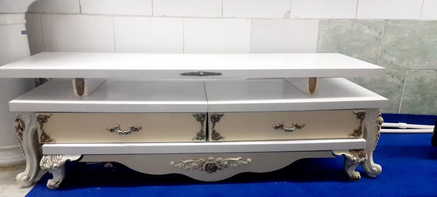 تلویزیون|تلویزیون و پروژکتور|تهران, فلسطین (میدان انقلاب)|دیوار