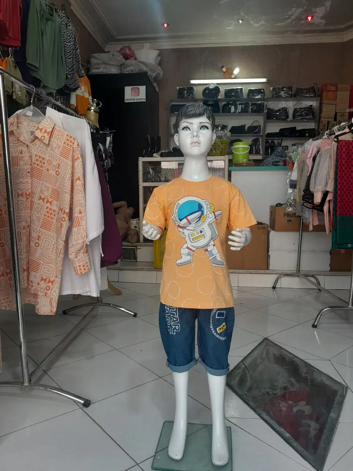 میز|فروشگاه و مغازه|کرج, شهرک نهال و بذر|دیوار