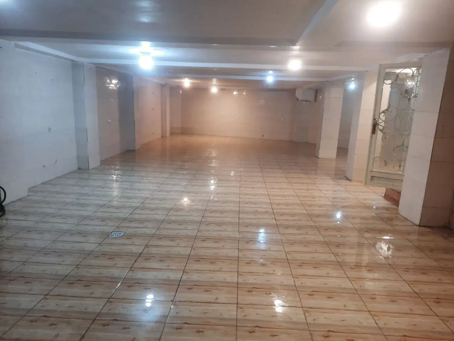 اجاره زیر زمین|اجارهٔ مغازه و غرفه|میانه, |دیوار