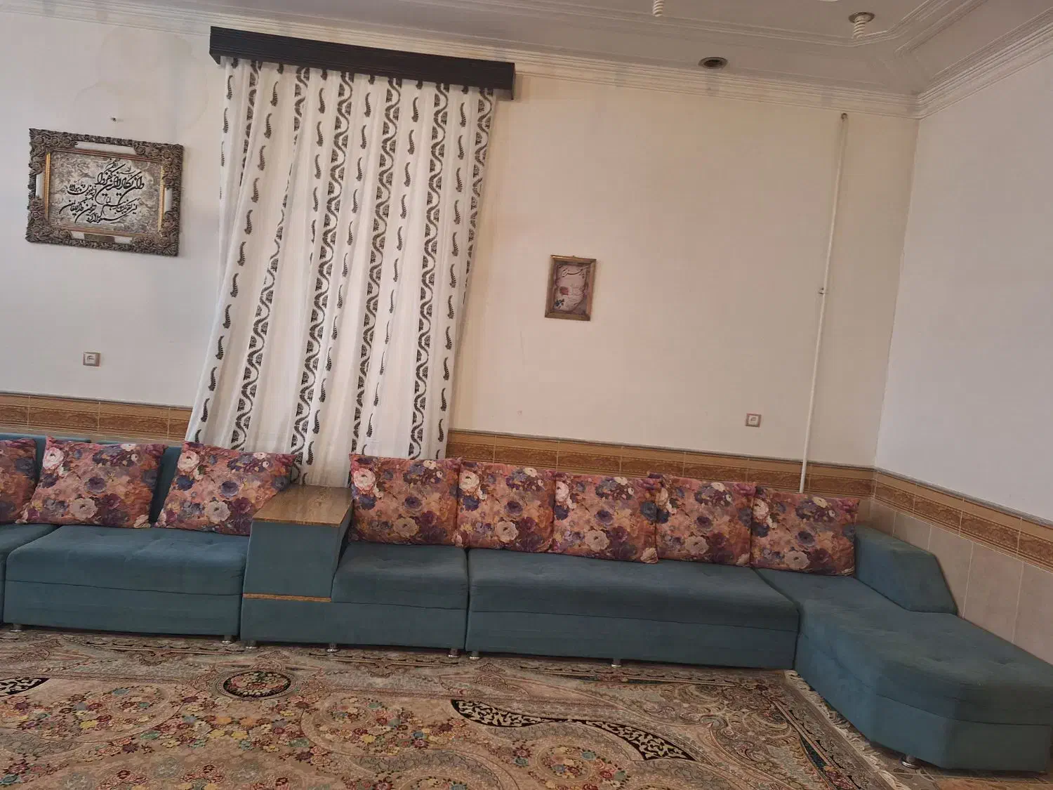 مبل|مبلمان خانگی و میز عسلی|بهرمان, |دیوار