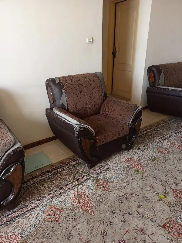 مبل|مبلمان خانگی و میز عسلی|اندیشه, اندیشه فاز ۴|دیوار