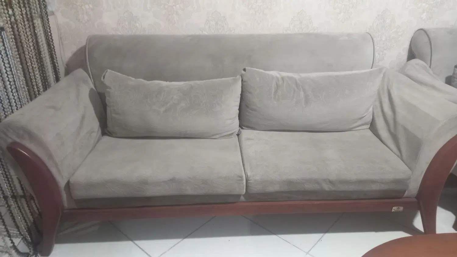 مبلمان|مبلمان خانگی و میز عسلی|کرج, چهارصد دستگاه|دیوار