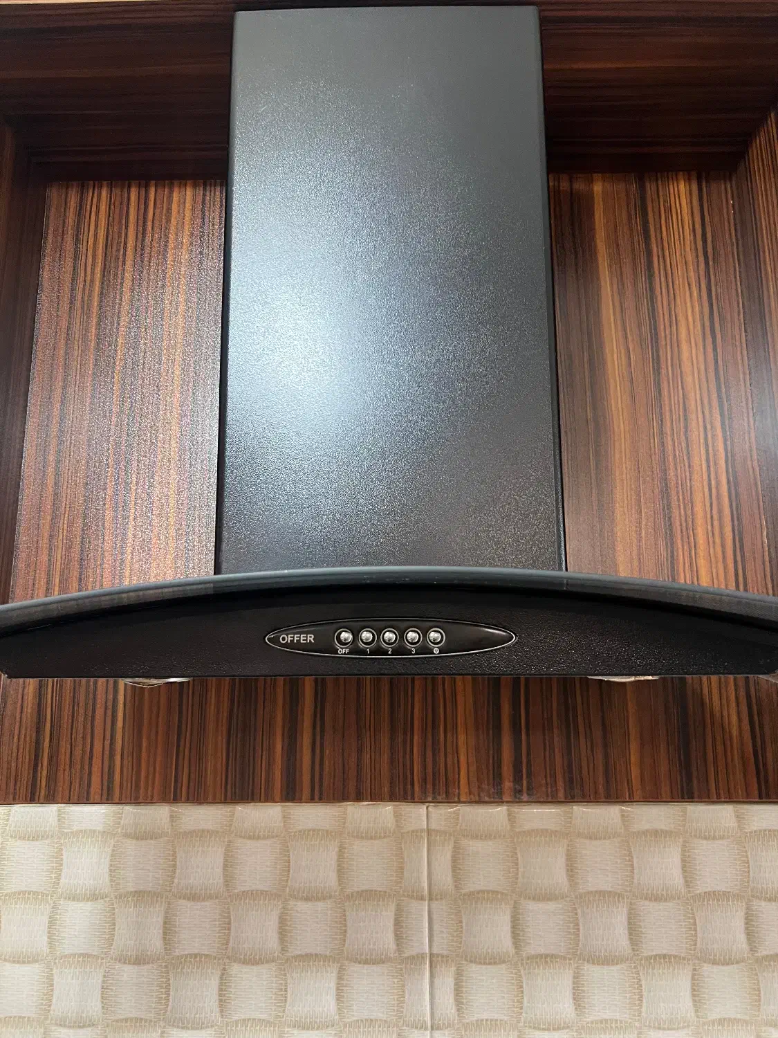 هود افر|هود|رشت, خمیران زاهدان|دیوار