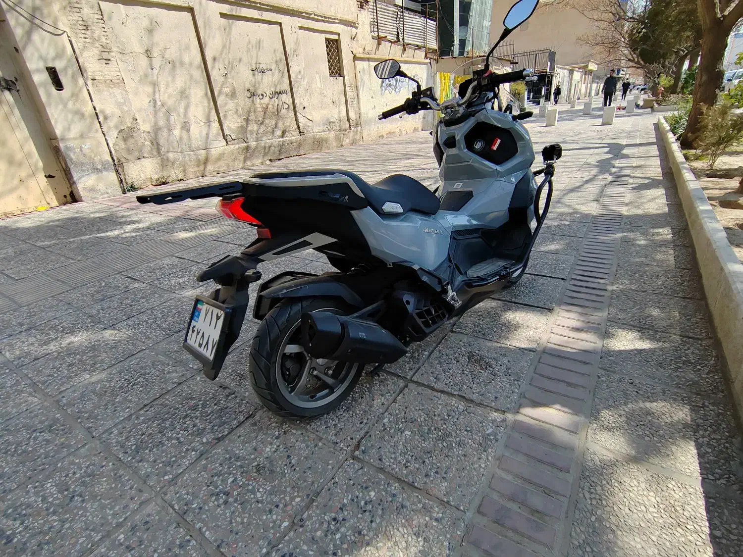 sym هاسکی 175|موتورسیکلت|شیراز, شاهچراغ|دیوار