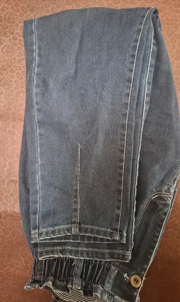 شلوار|لباس|زرند, |دیوار