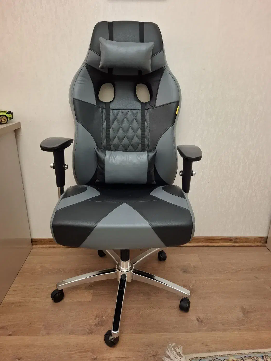 صندلی گیمینگ|صندلی و نیمکت|تهران, اقدسیه|دیوار