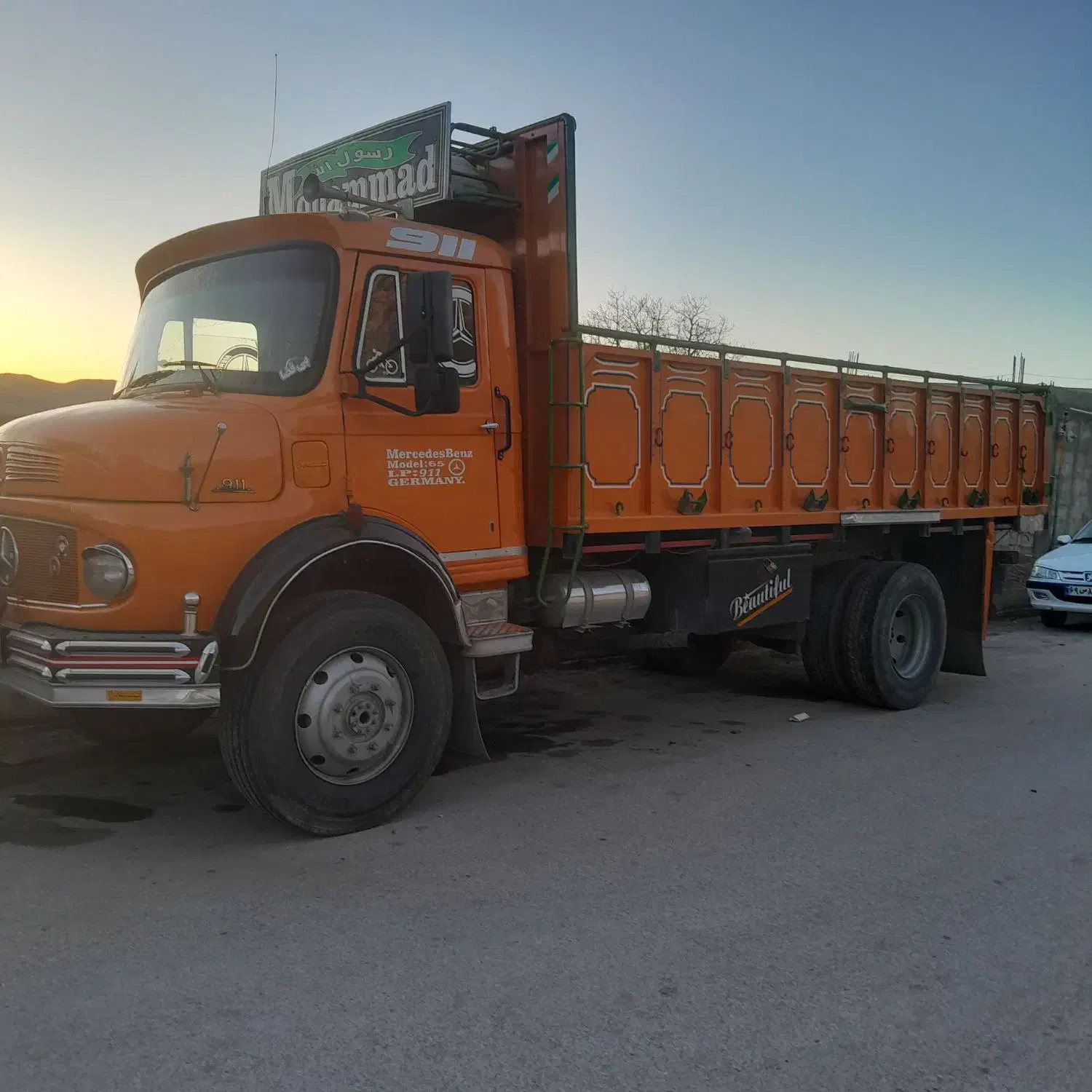 بنز۹۱۱|خودرو سنگین|اردل, |دیوار