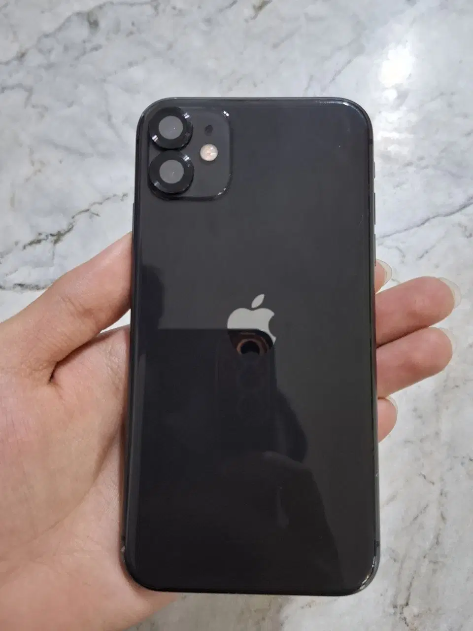 iPhone 11 normal|موبایل|قم, قلعه کامکار|دیوار