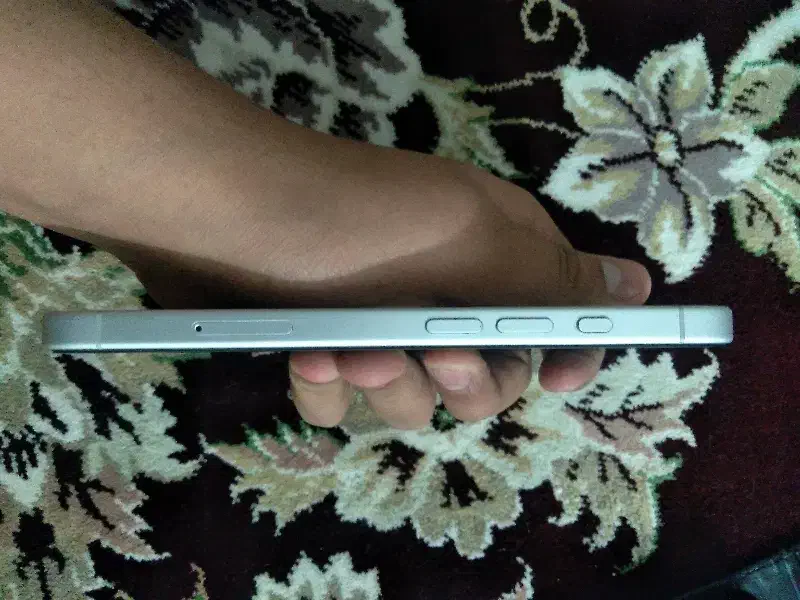 iPhone 16|موبایل|شهر ری, سرتخت|دیوار