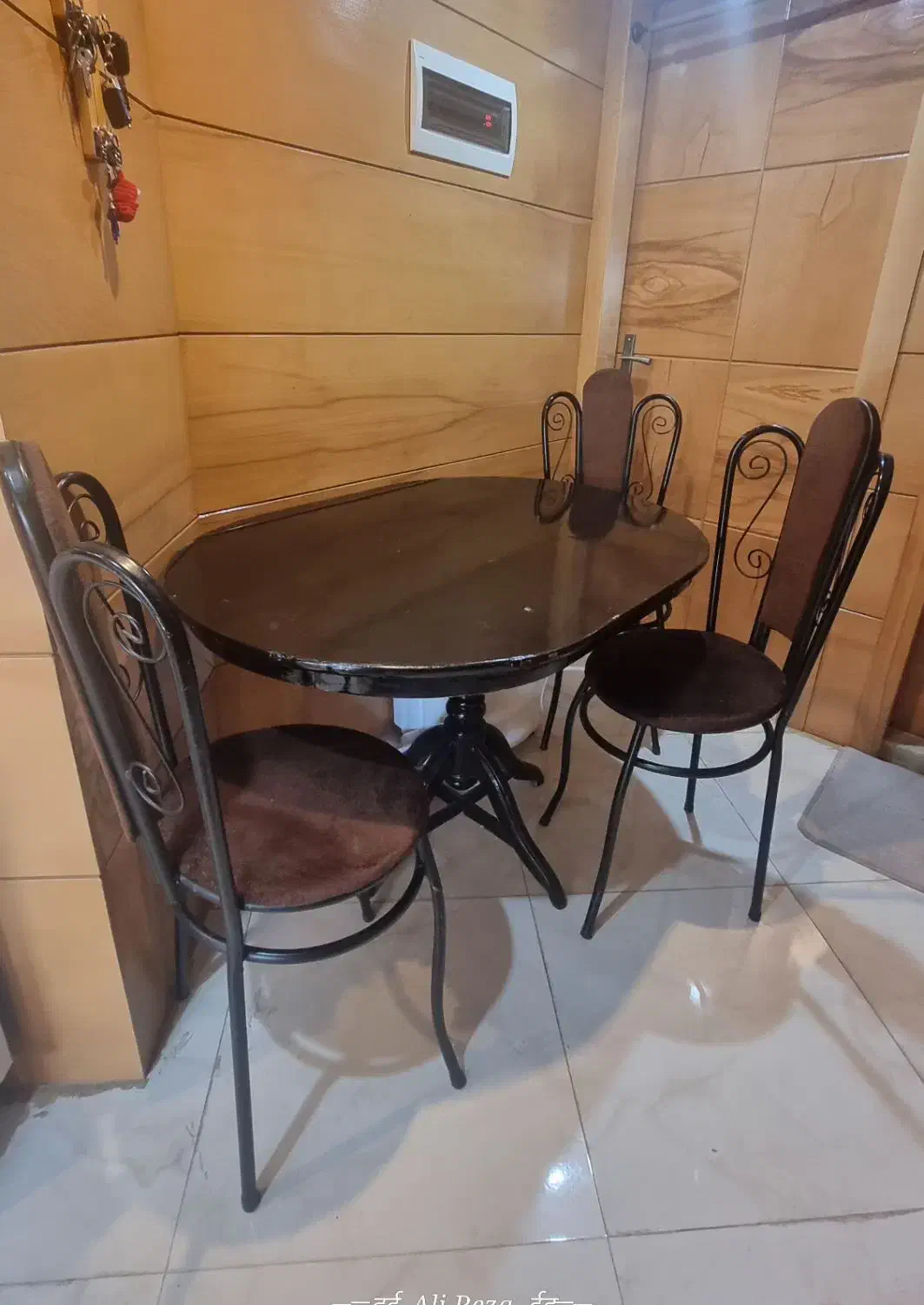 میز غذاخوری|میز و صندلی غذاخوری|اصفهان, شهرک میلاد|دیوار