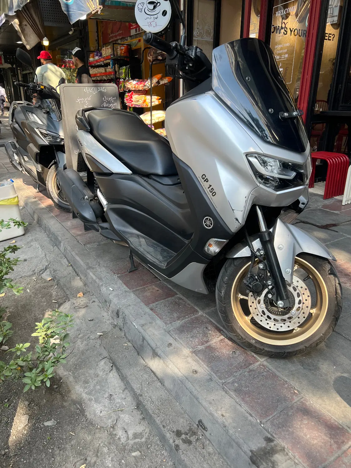 yamaha nmax155|موتورسیکلت|تهران, فلسطین (میدان انقلاب)|دیوار