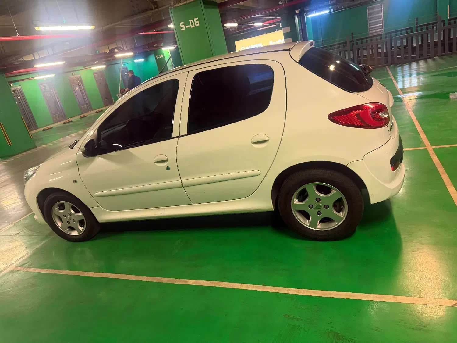 207 دنده|خودرو سواری و وانت|تهران, فردوسی|دیوار