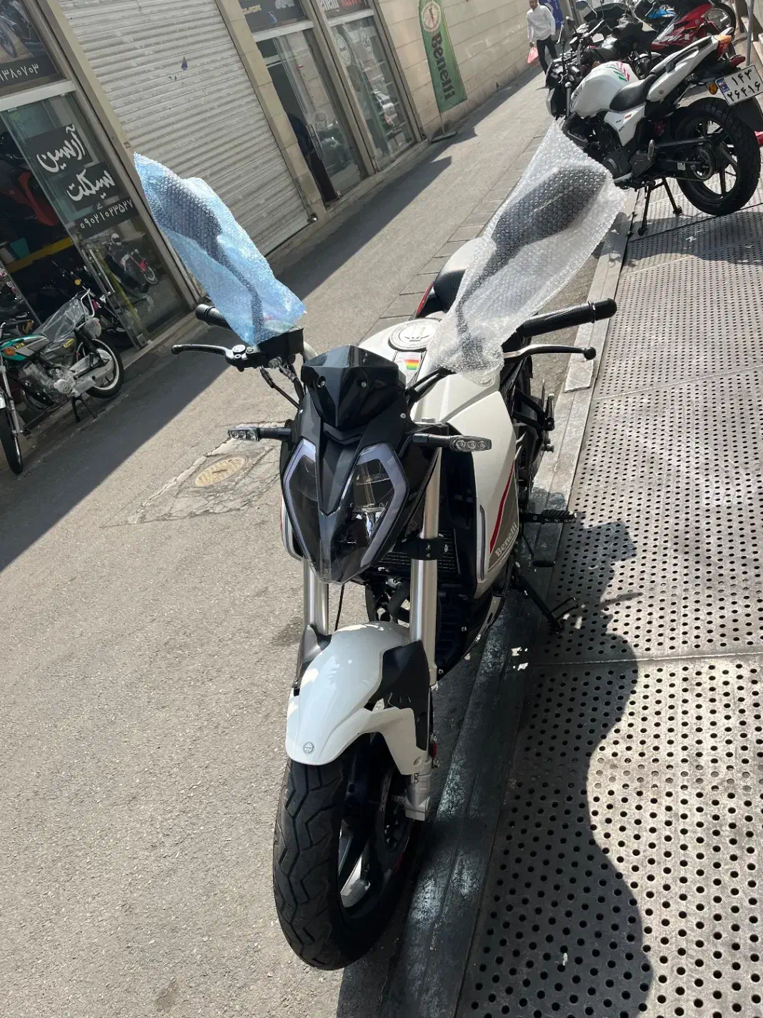 بنلی 180sدرحد صفر|موتورسیکلت|تهران, گمرک|دیوار