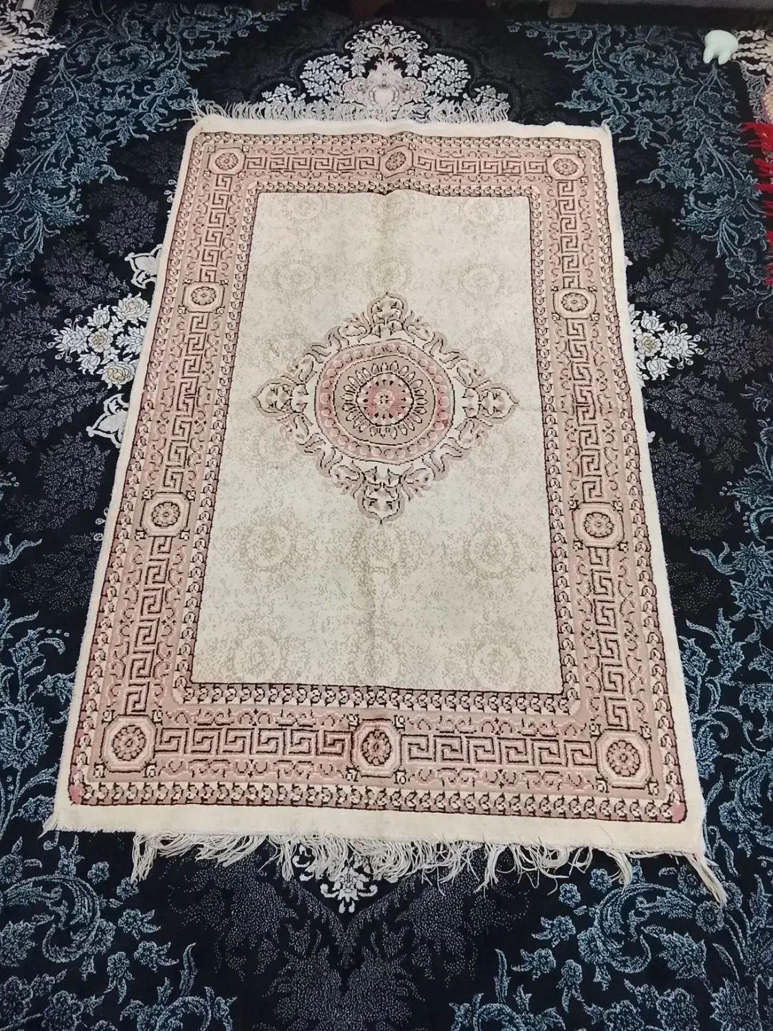 قالیچه کوچک|فرش|مشهد, سیسآباد|دیوار