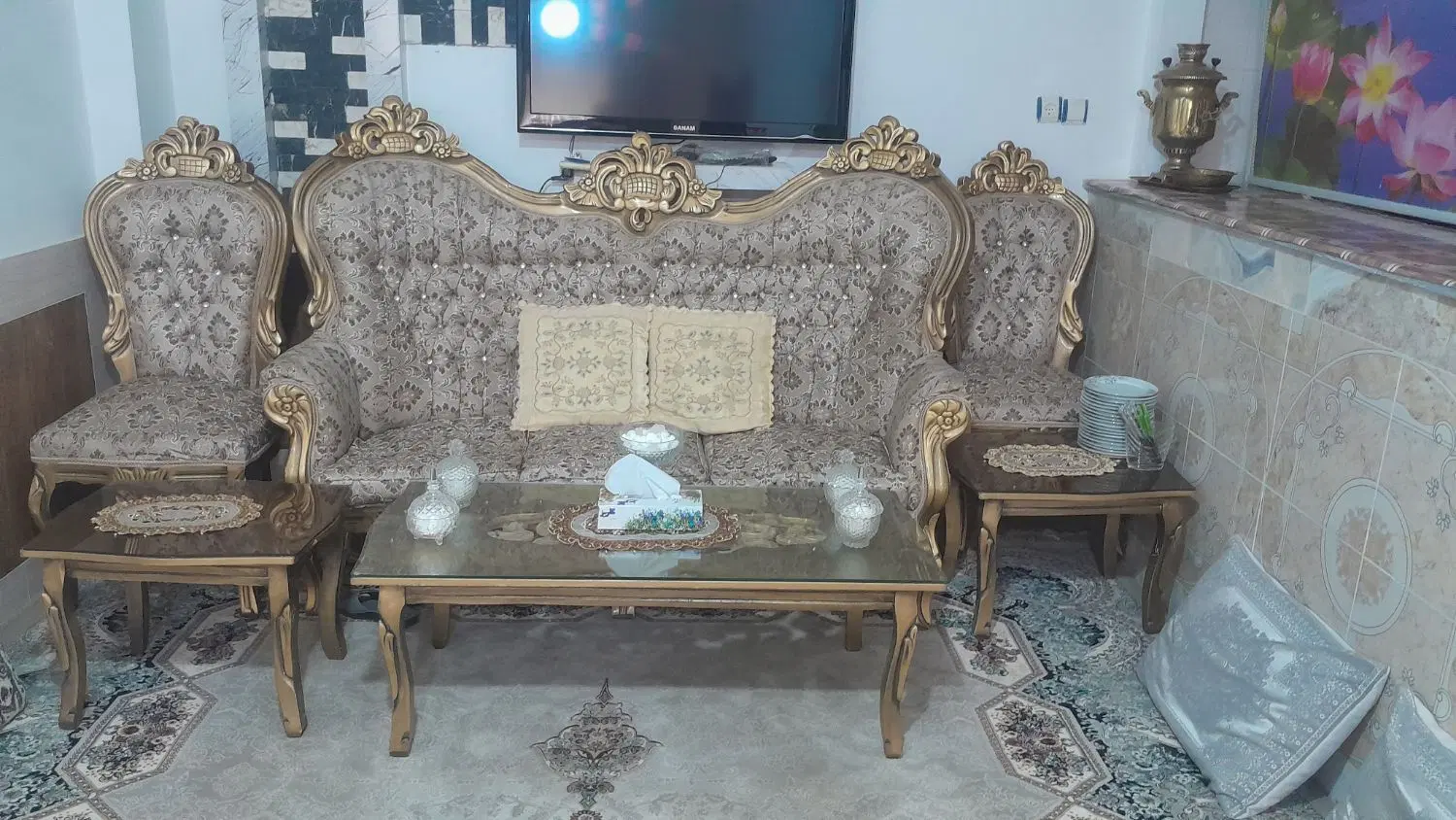 مبل|مبلمان خانگی و میز عسلی|تربت‌حیدریه, بالا ولایت|دیوار