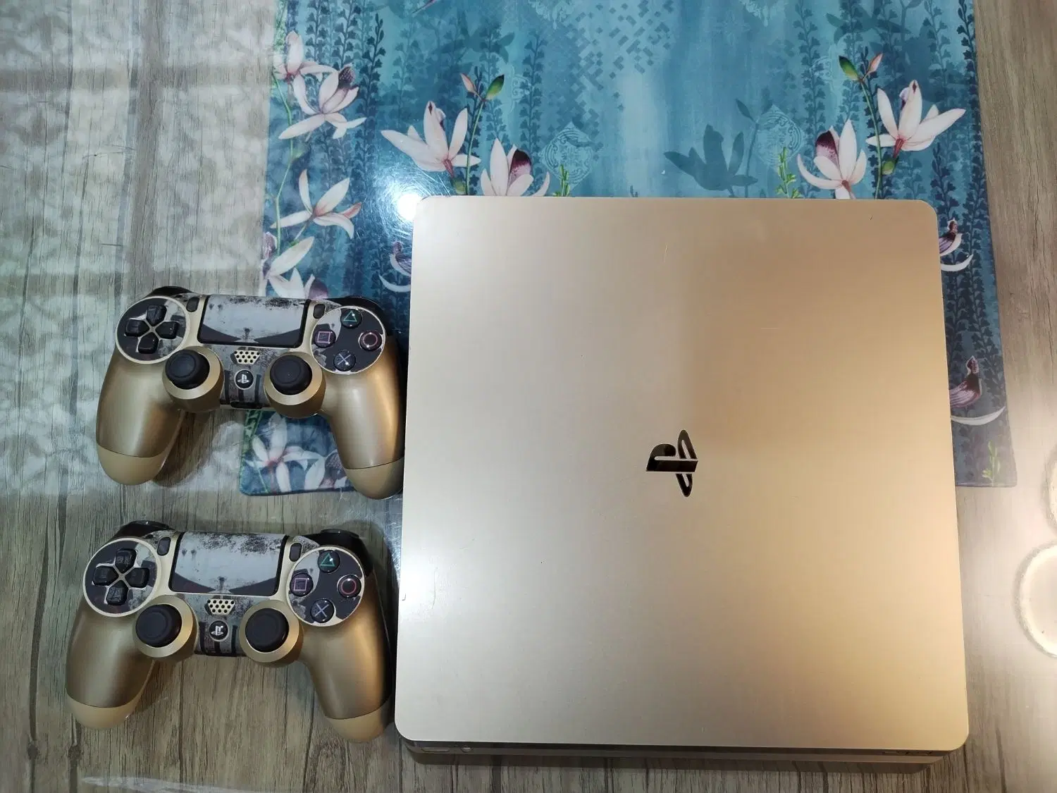 ps4 slim gold|کنسول، بازی ویدئویی و آنلاین|کرمانشاه, |دیوار