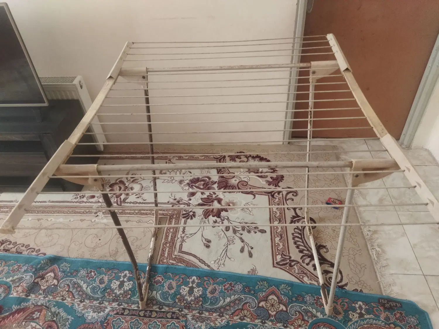 بندرخت|بندرخت و رخت‌آویز|پرند, فاز ۶|دیوار