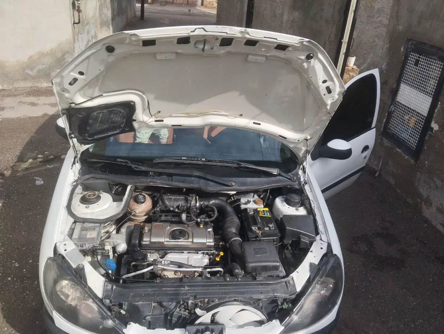 206تیپ دو|خودرو سواری و وانت|جهرم, |دیوار