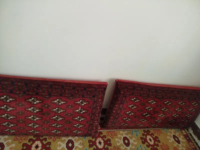 پشتی|پشتی|چهارباغ, |دیوار