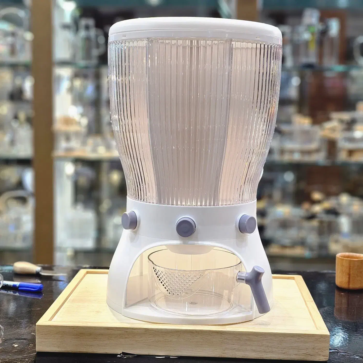 استند حبوبات و برنج وارداتی تایوان|ظروف نگهدارنده، پلاستیکی، یک‌بارمصرف|مشهد, کوی المهدی|دیوار