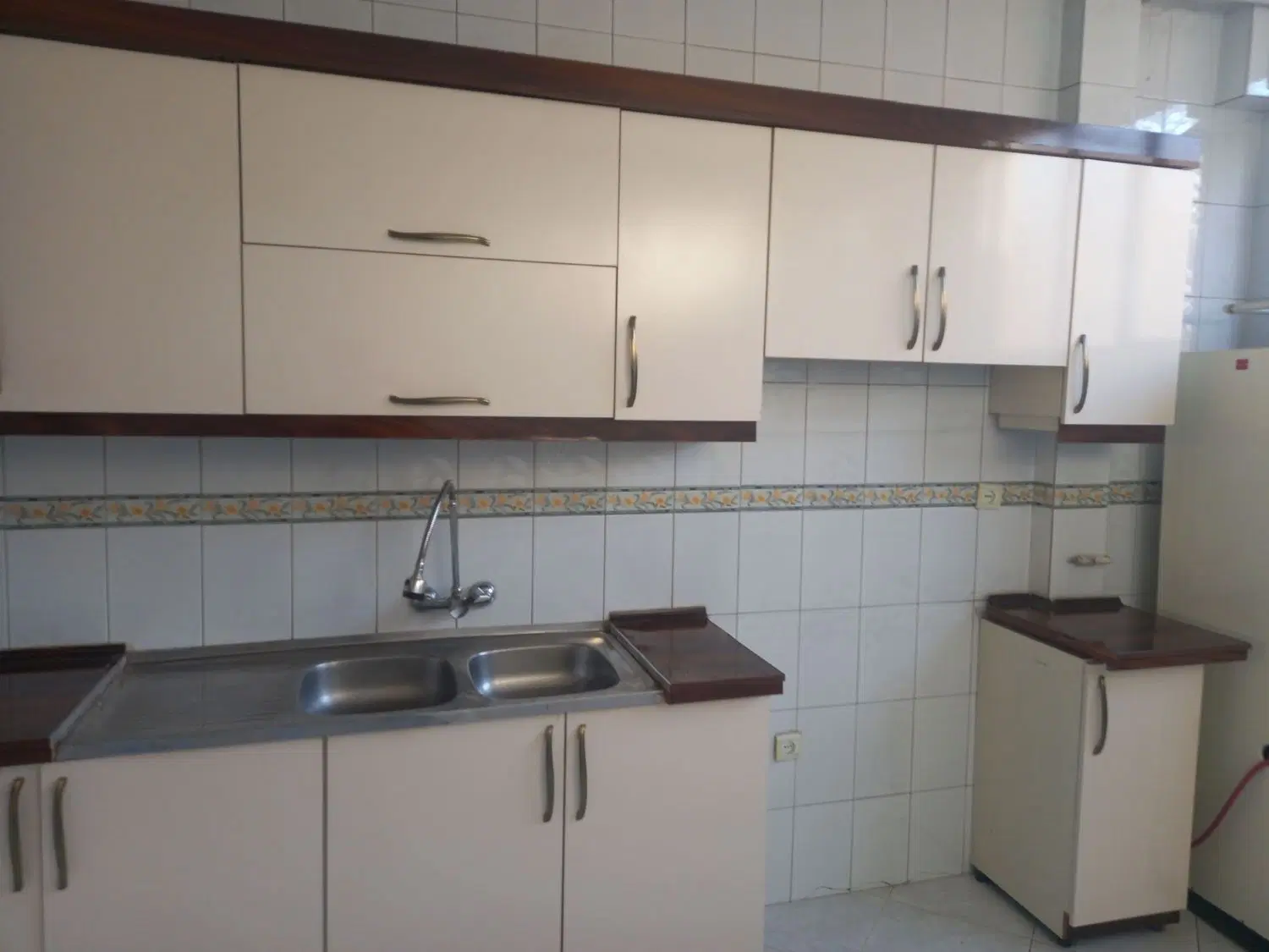 کابینت|مصالح و تجهیزات ساختمان|نطنز, |دیوار