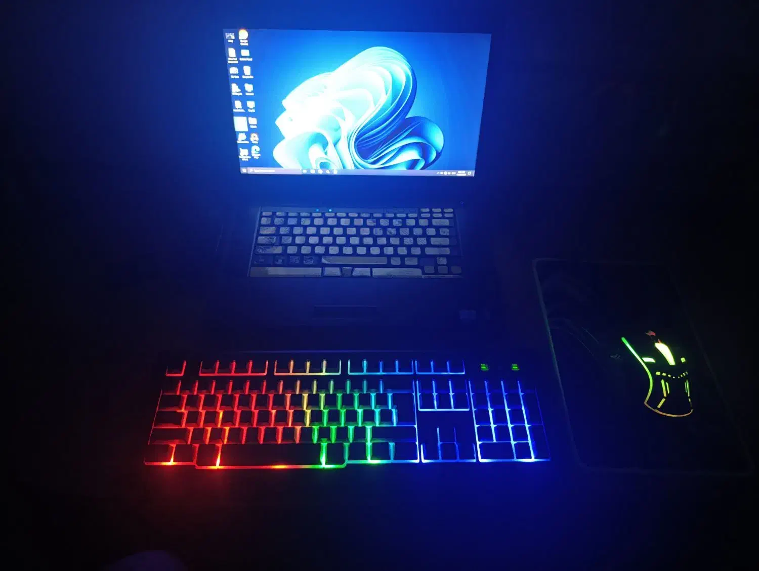 لبتاب دل|رایانه همراه|نجف‌آباد, طالقانی|دیوار