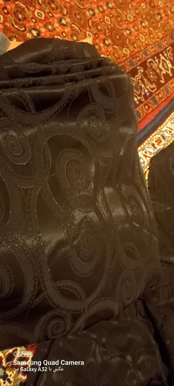 چادر سیاه|لباس|اردبیل, |دیوار