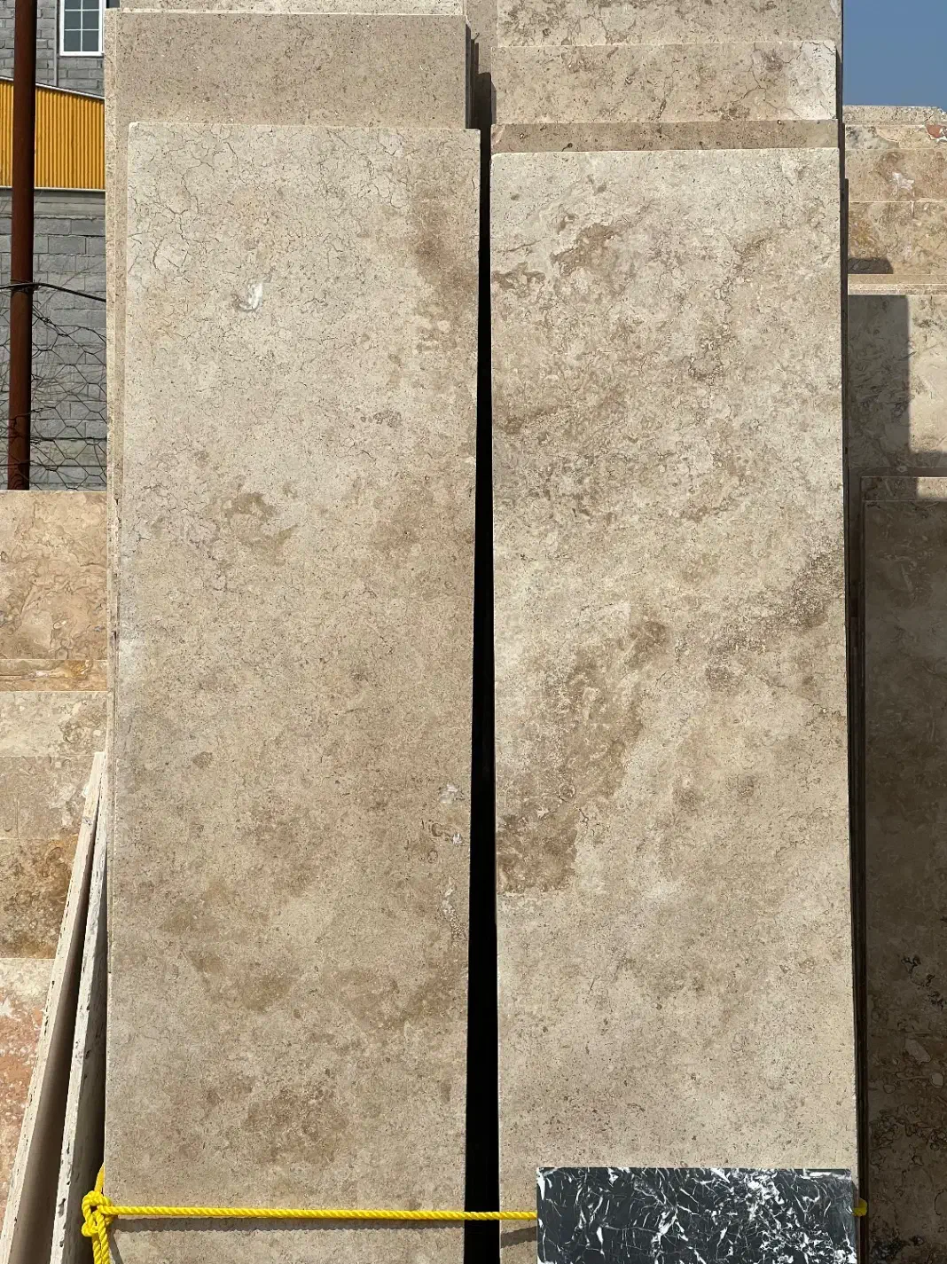 تراورتن حاجی اباد کرم روشن|مصالح و تجهیزات ساختمان|لنگرود, |دیوار