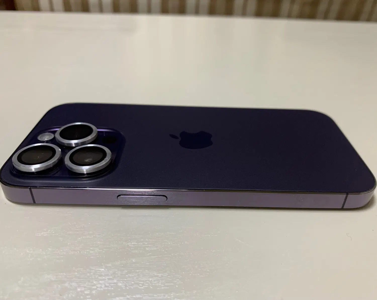 iphone 14 pro|موبایل|رشت, منظریه|دیوار
