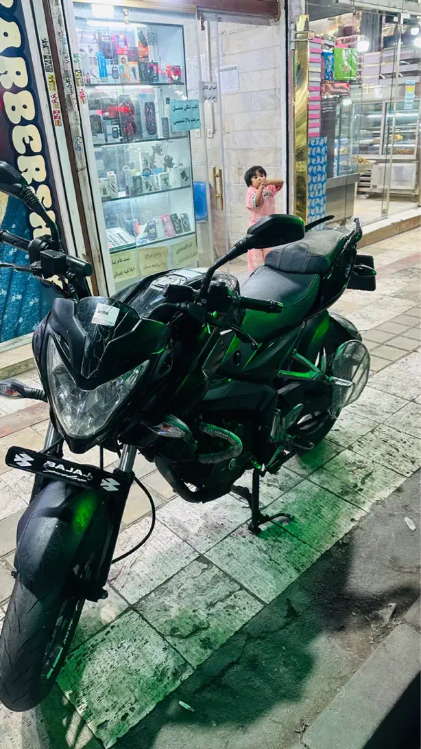 Ns200|موتورسیکلت|تهران, شهرک ولیعصر جنوبی|دیوار