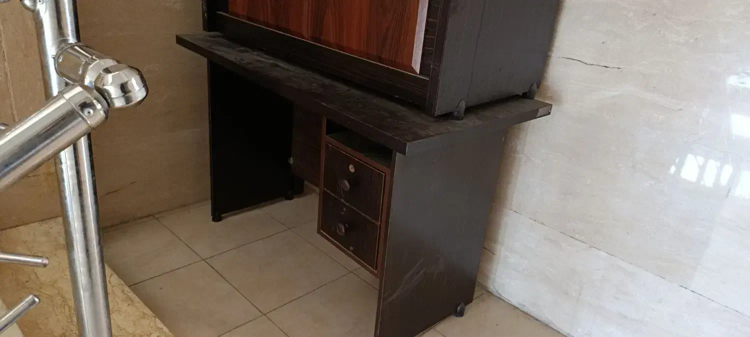 میز|میز تحریر و کامپیوتر|اهواز, کیانپارس |دیوار