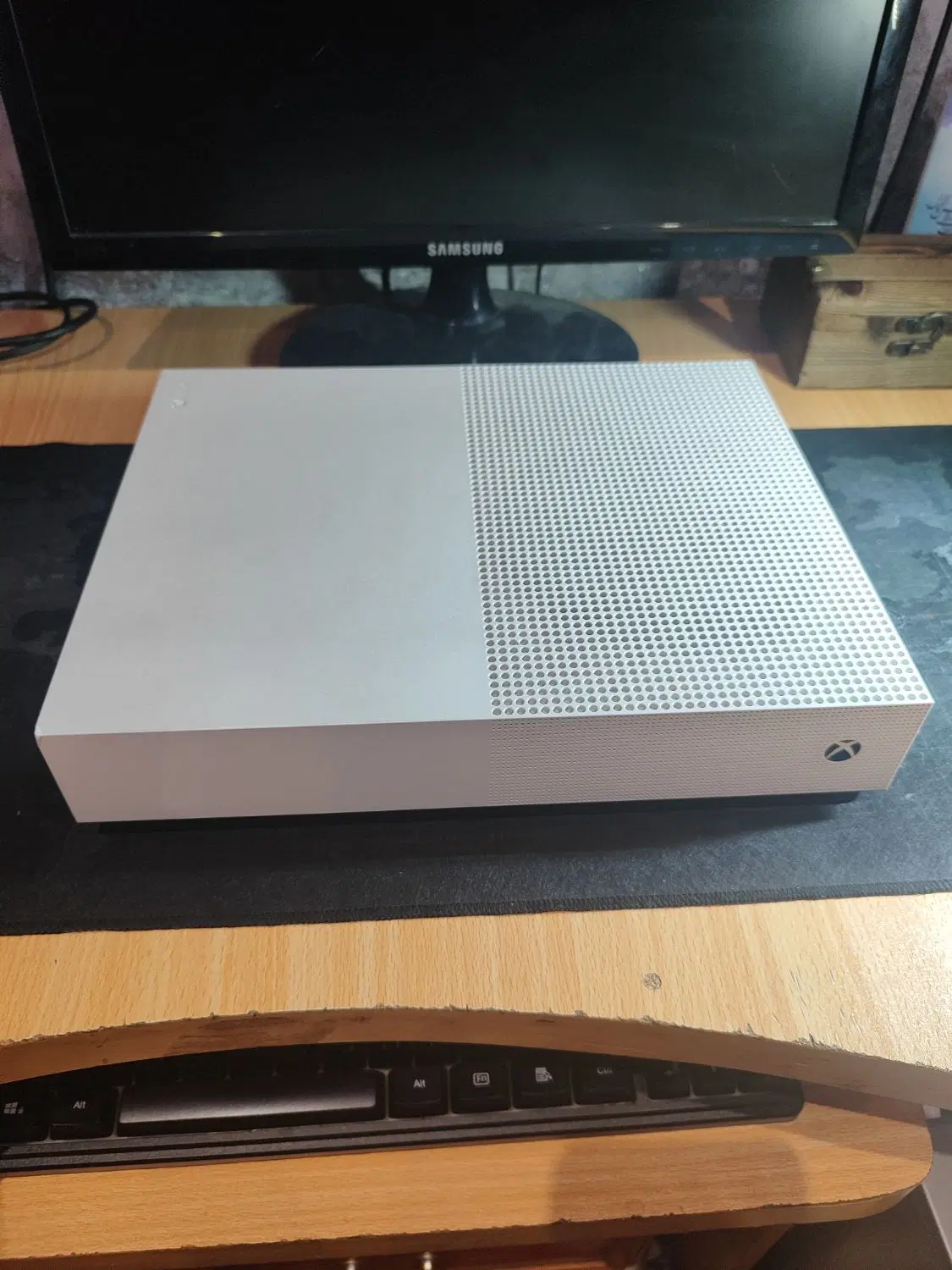 Xbox one s 1t|کنسول، بازی ویدئویی و آنلاین|همدان, |دیوار