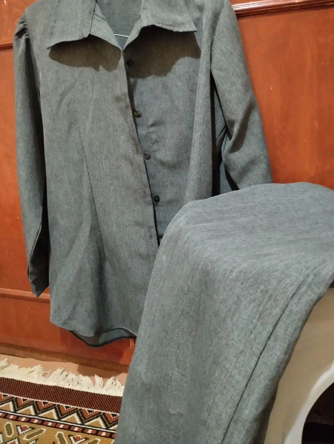لباس|لباس|گالیکش, |دیوار
