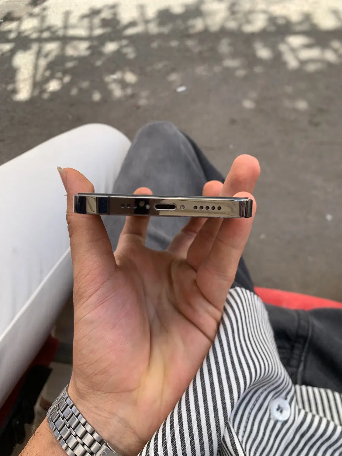 Iphone 12pro|موبایل|رباط‌کریم, رباط‌کریم|دیوار