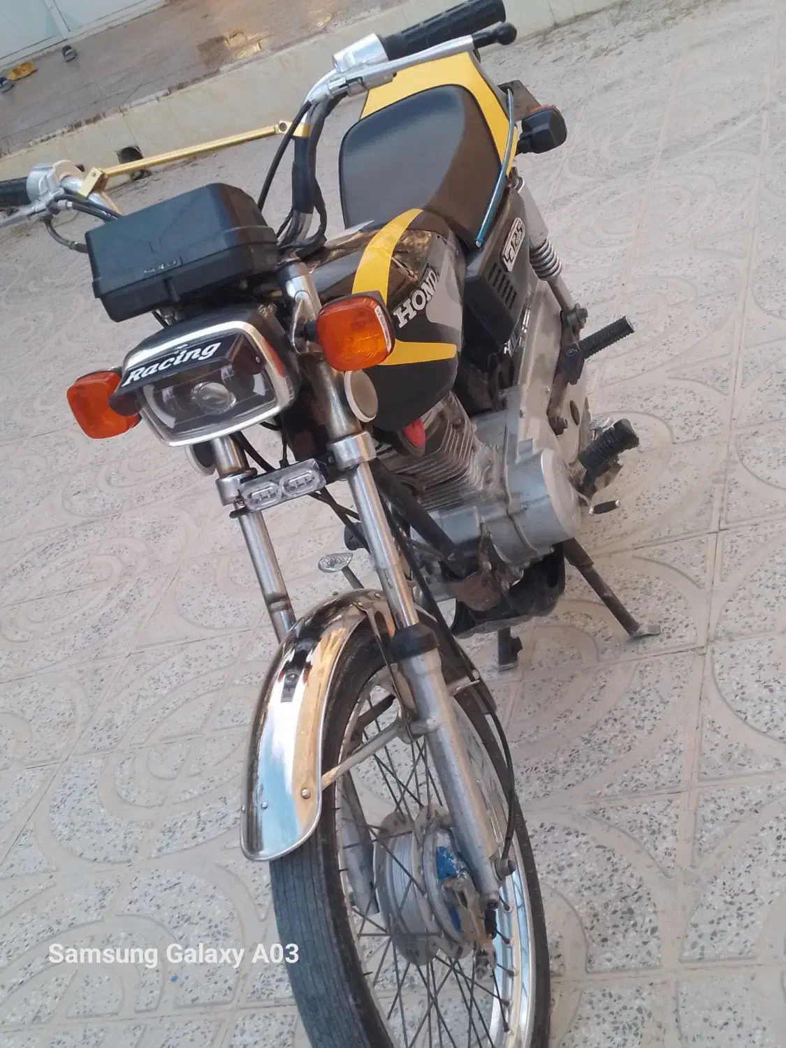 ۱۲۵|موتورسیکلت|کر, |دیوار